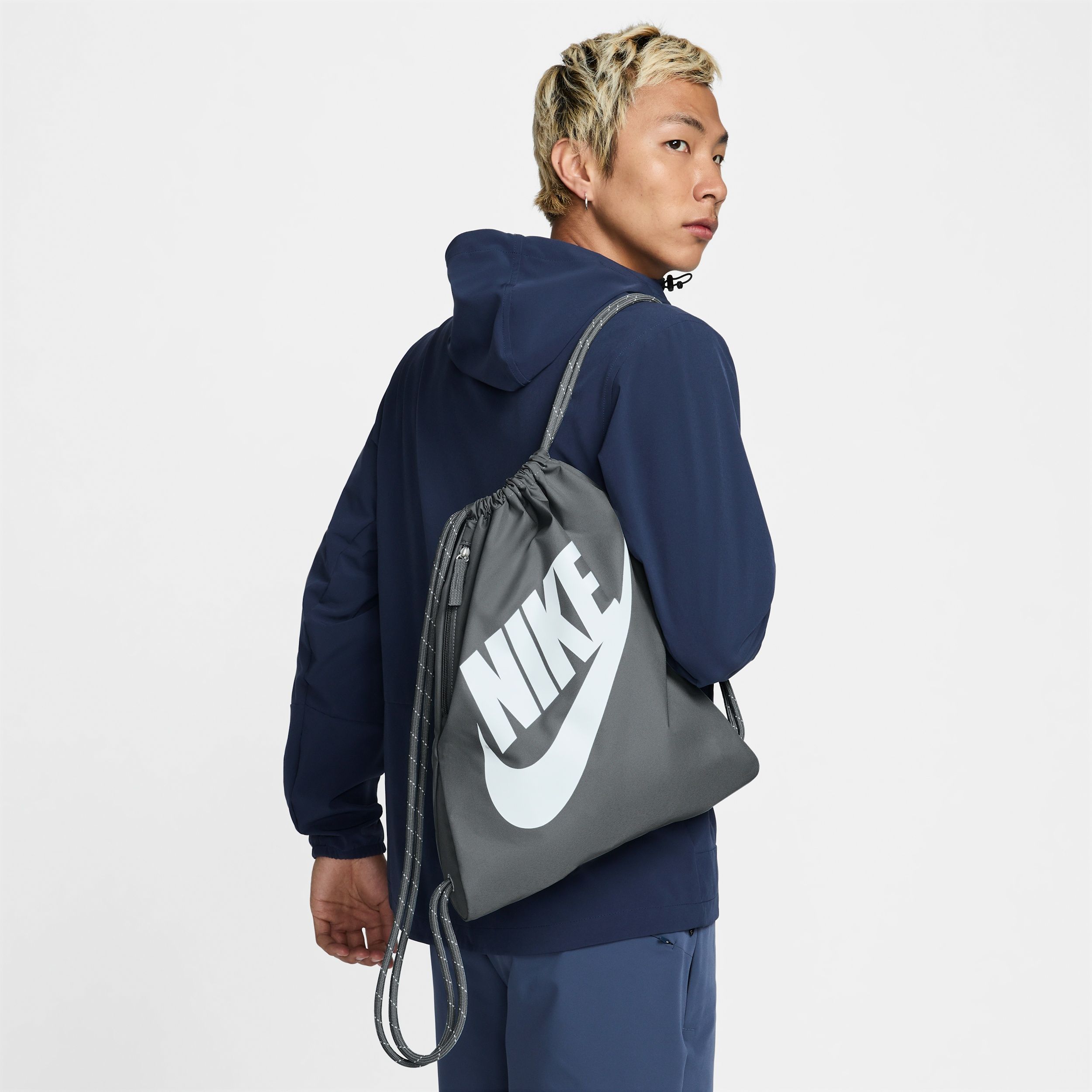 Nike Heritage - Drawstring Bag (13L)