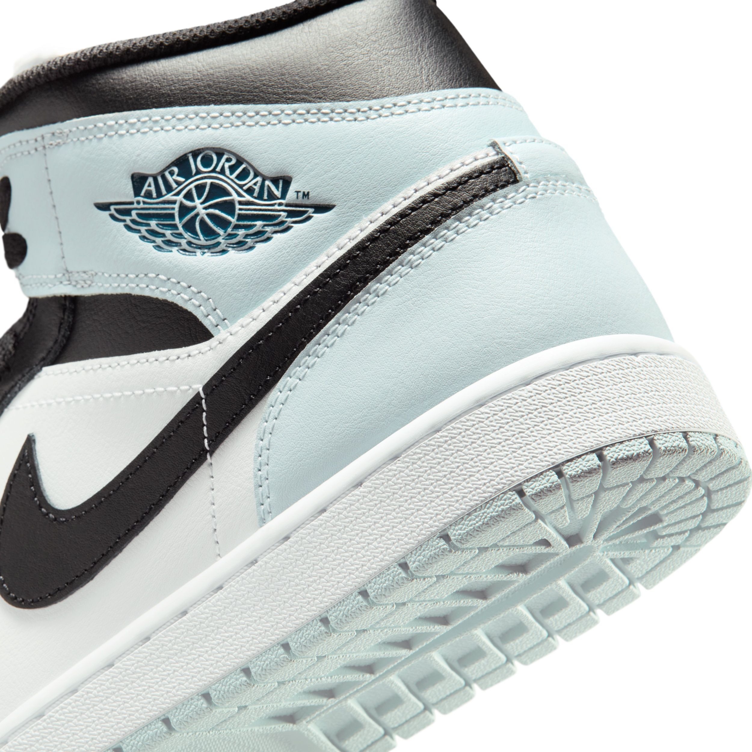 Buy Air Jordan 1 Mid Men's Shoes Online | Nike India