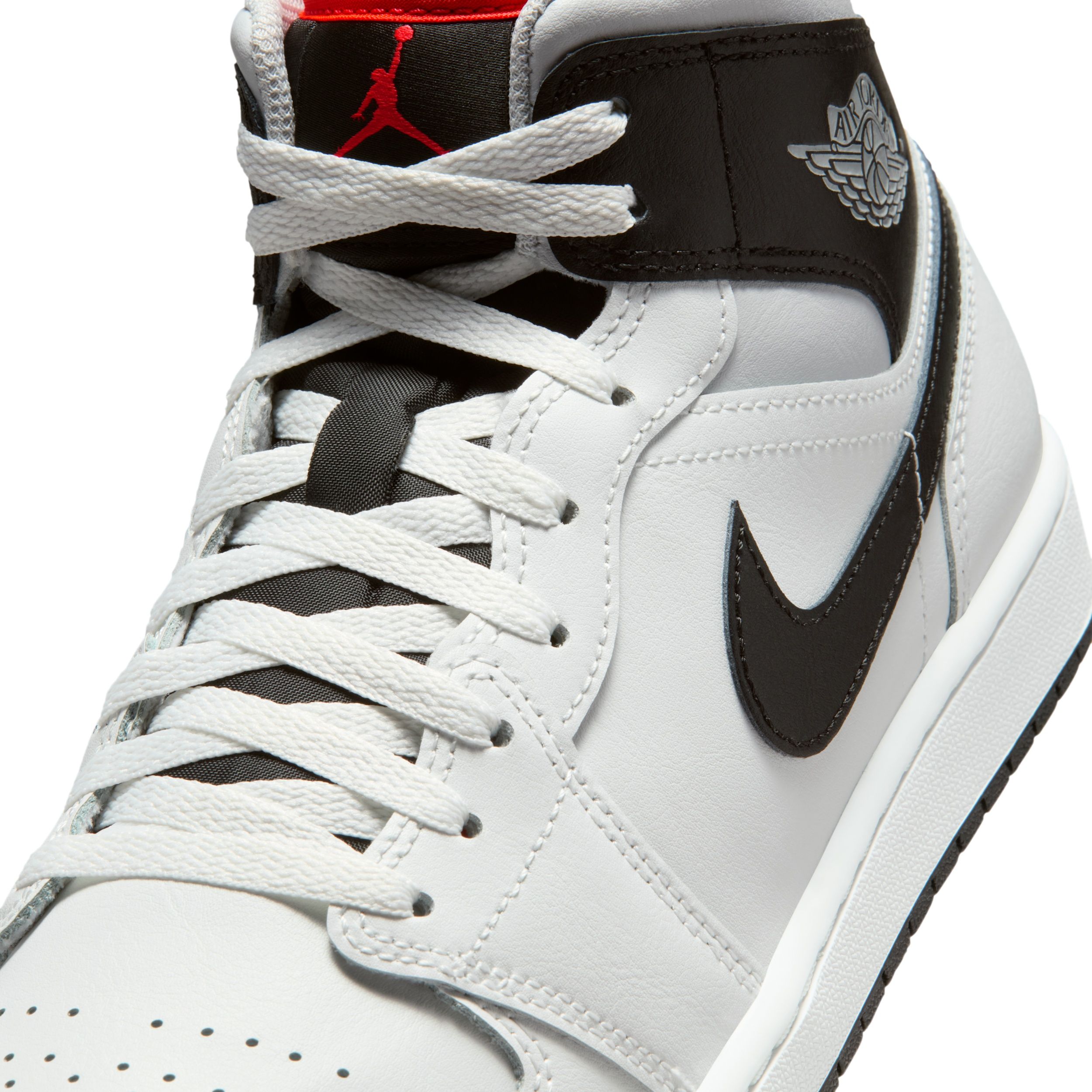 nike high top sneakers india