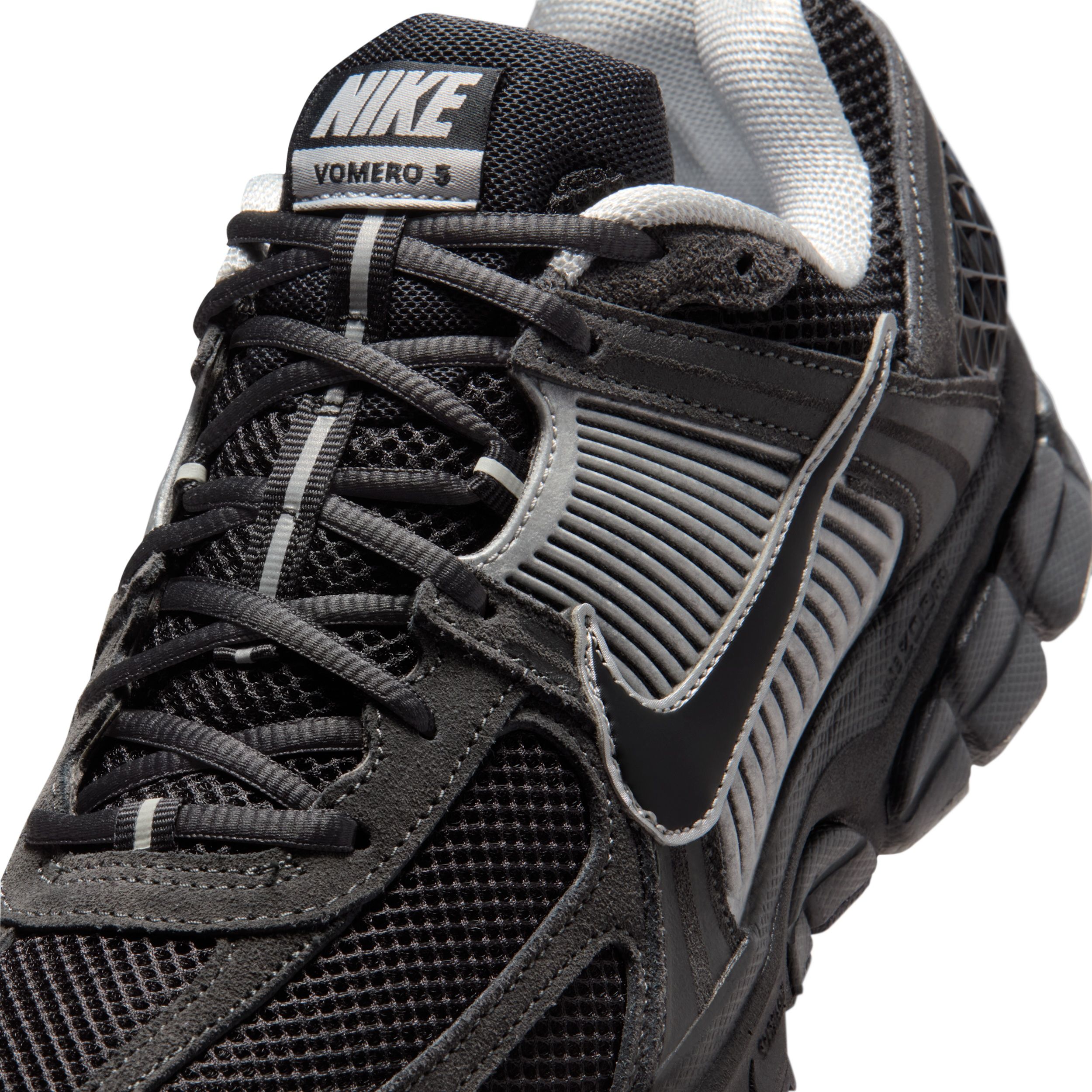 Buy Nike Zoom Vomero 5 Men's Shoes Online | Nike India