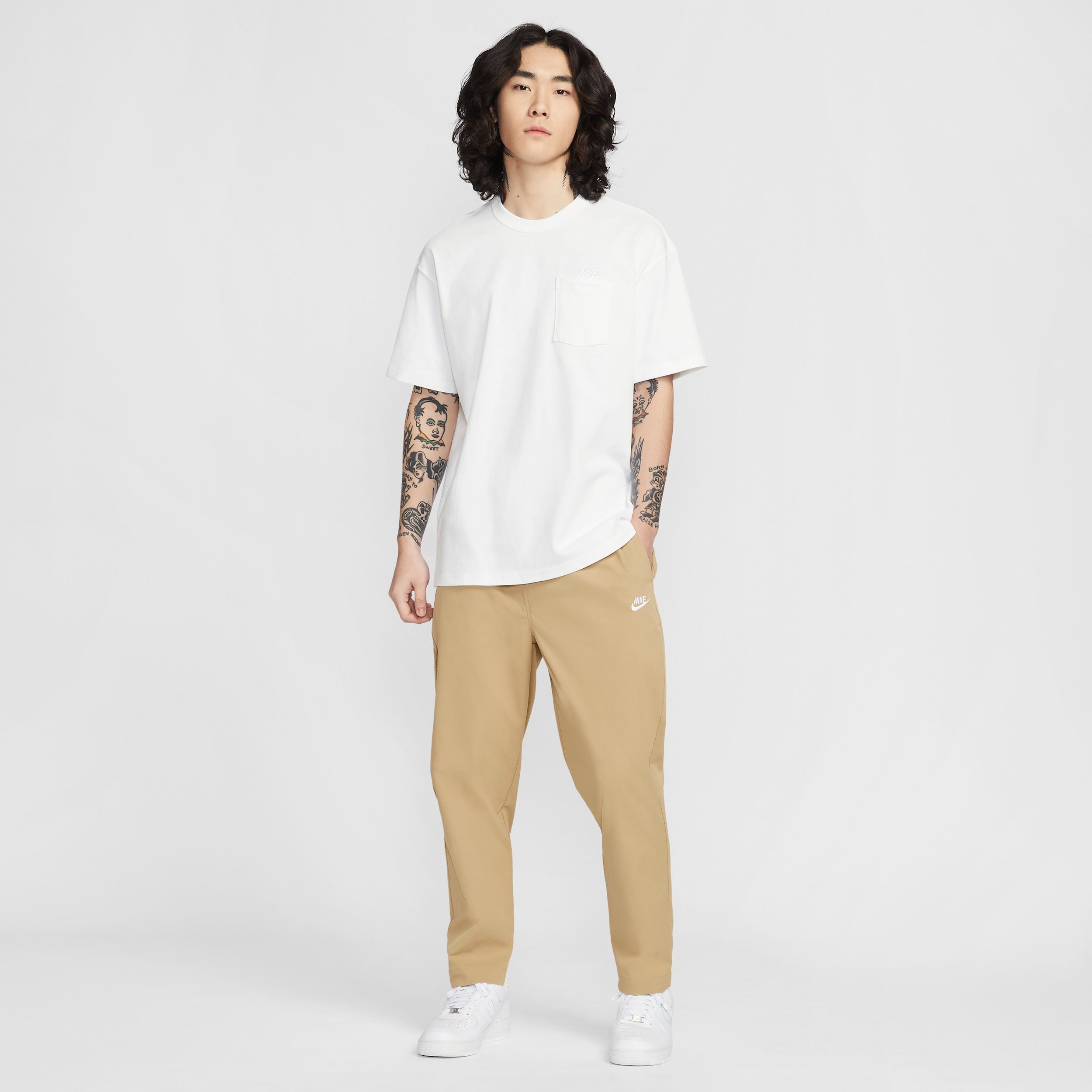 Buy Club Men's Woven Tapered Trousers Online | Nike India