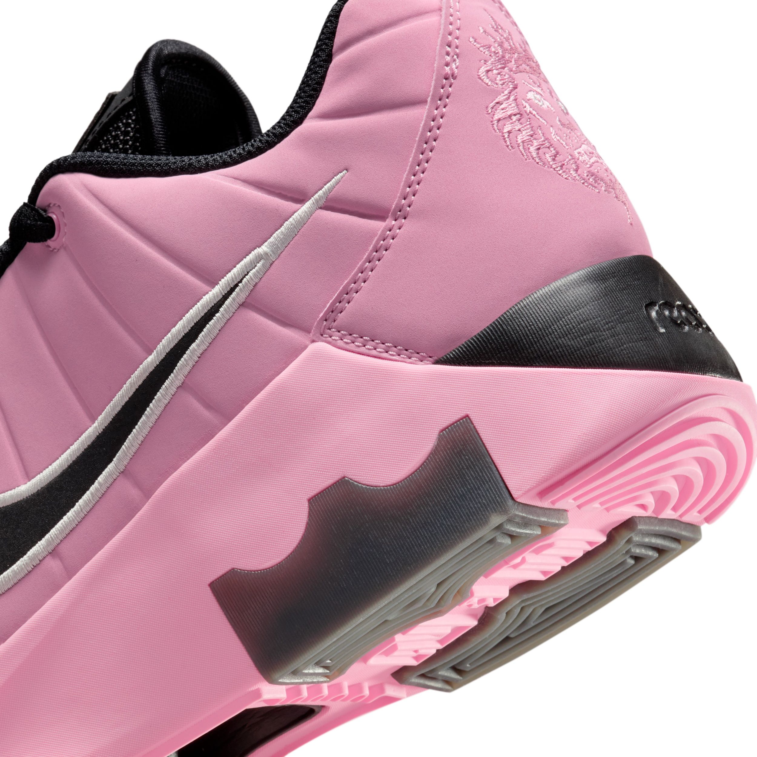 Buy LeBron Witness IX EP Basketball Shoes Online | Nike India