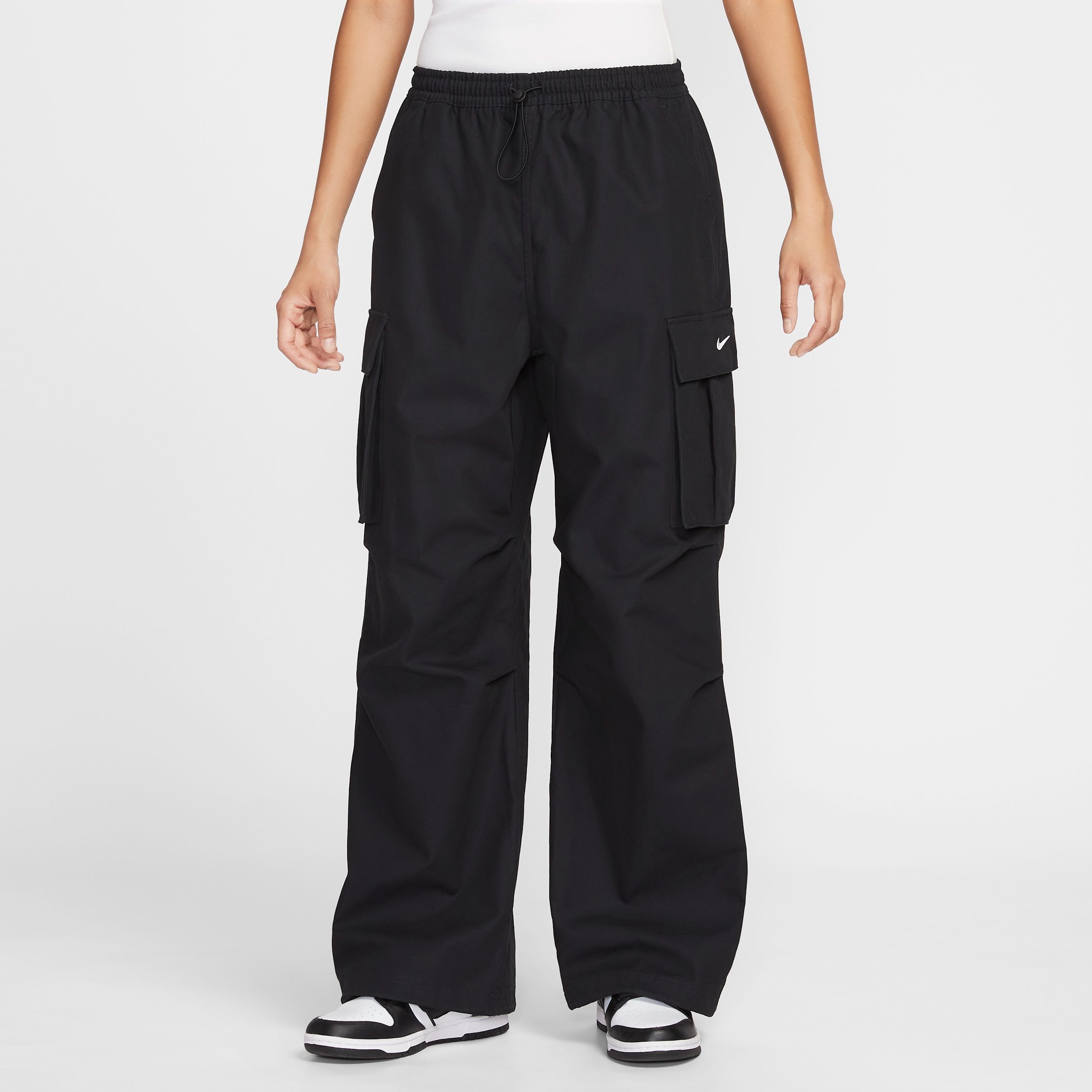 Nike Sportswear - Women's Mid-Rise Oversized Woven Cargo Trousers