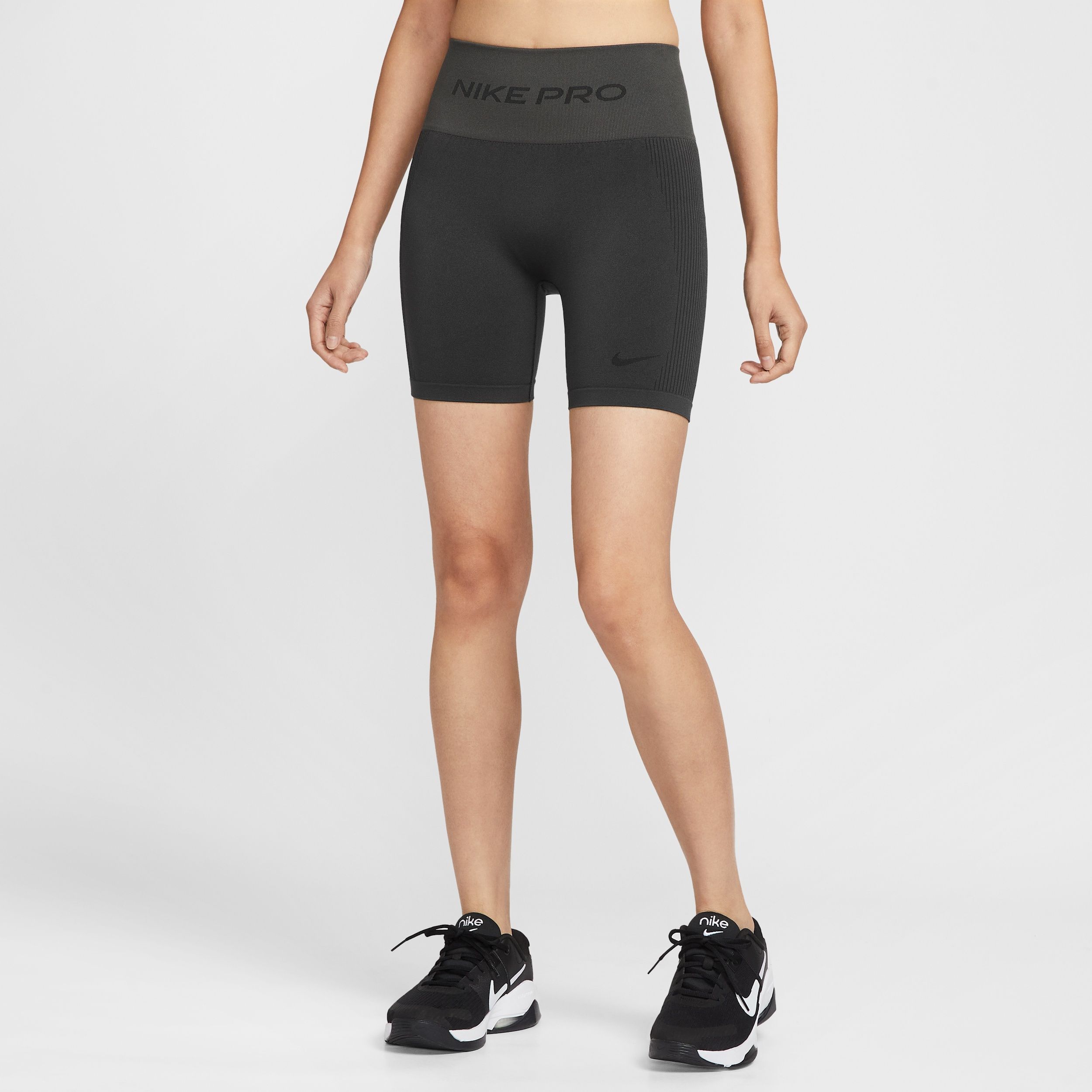 Nike Pro Seamless - Women's Dri-FIT High-Waisted 12.5cm (approx.) Biker Shorts