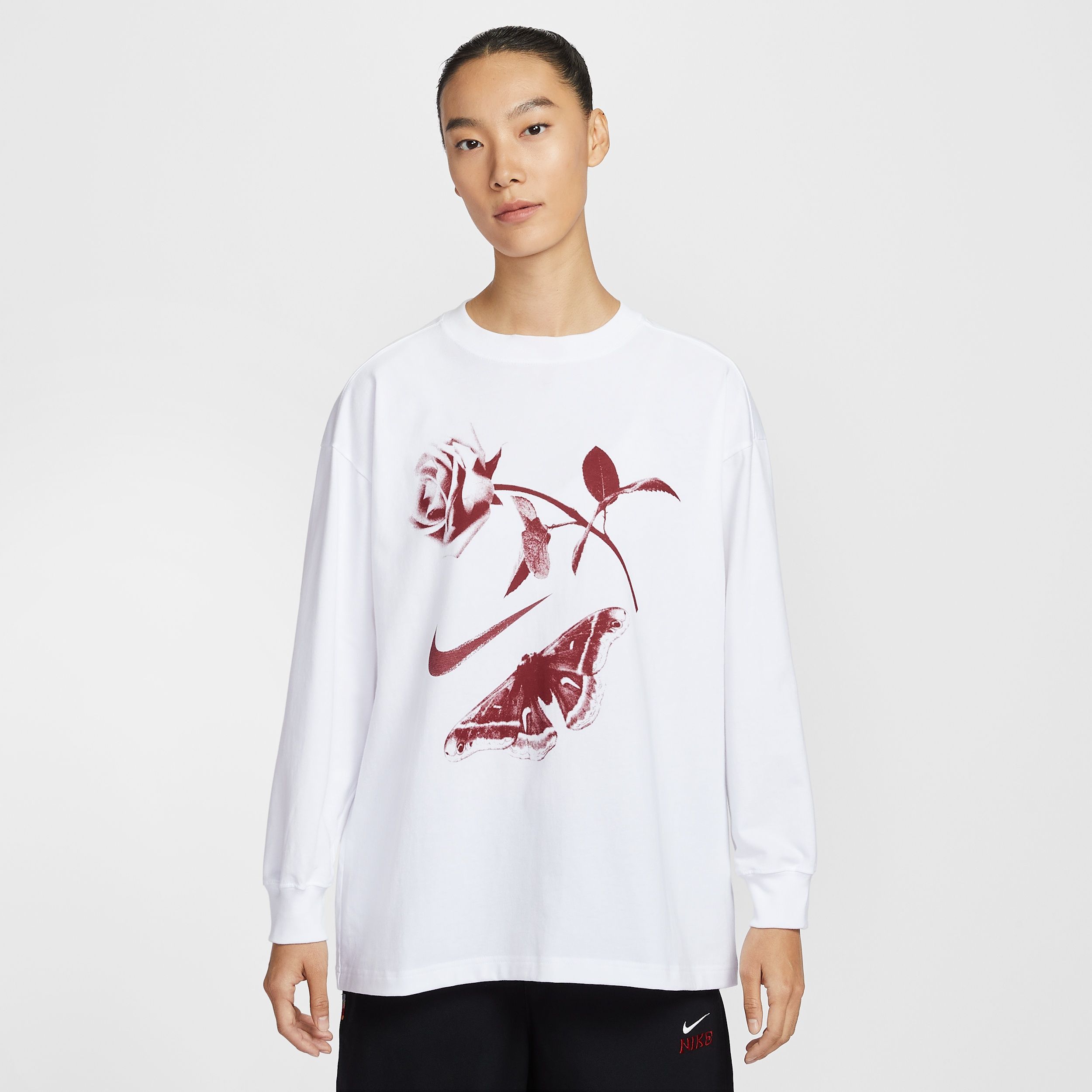 Nike Sportswear - Women's Oversized Long-Sleeved T-Shirt