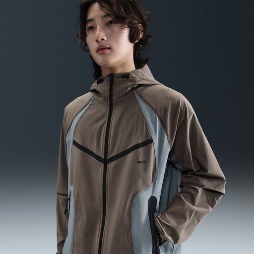 Nike Tech - Men's Dri-FIT Woven Colour-Block Loose Oversized Jacket