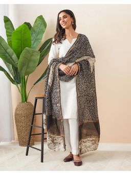 Fabindia - Women Black Cotton Silk Blend Batik Dupatta