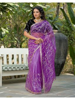 SATRANI - Lavender Sequins Embroidery Scalloped Border Net Saree With Unstitched Blouse