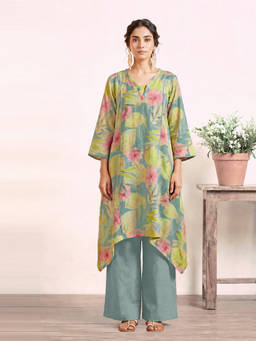 Seerat - Women Green Printed Linen Kurta with Pant