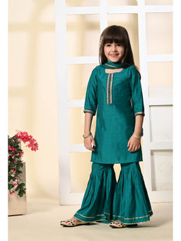 Muffin Shuffin - Girls Rama Green Lace Work Gharara Kurta with Dupatta