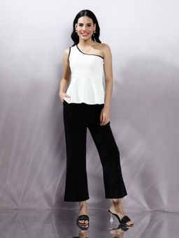 AAREIN - Women Solid One Shoulder Top