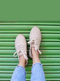PARI PARI - Off White Havana Lace-Ups -Shoes