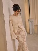 Beige color option, Currently selected