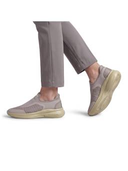 Neeman's - Beige RapidBreeze Pulsatile Slip On Sneakers for Unisex