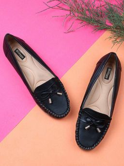 Shoetopia - Girls Black Solid Ballerinas