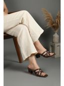 Brown color option, Currently selected