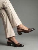 Brown color option, Currently selected