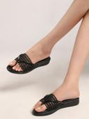 Black color option, Sold out, Currently selected