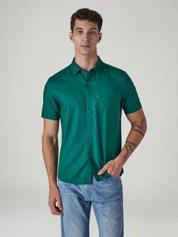 Levi's - Green Solid Cotton Slim Fit Shirt