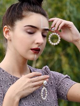 Odette - White Pearl Dangling Hoops