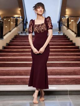 Miss Chase - Women's Wine Square Neck Short Puff Sleeve Lace Bodycon Midi Dress