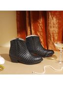 Black color option, Sold out