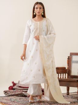 Gahan - Raw Silk Festive Embellished White Kurta Pant & Brocade Dupatta (Set of 3)