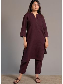 The Indian Ethnic Co. - Wine Solid Slub Cotton Straight Kurta