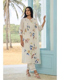 AM by Anita Mittal - Ivory Frida Mul Chanderi Applique Kurta with Pant and Dupatta