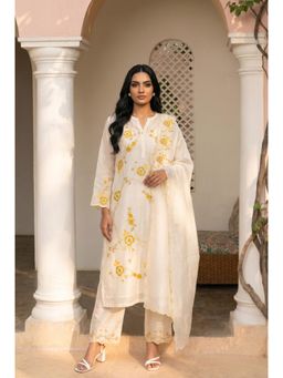 AM by Anita Mittal - Ivory Thread Embroidered Kurta with Pant and Dupatta