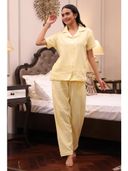 Yellow color option, Currently selected