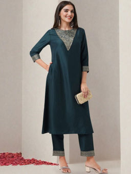 ISHIN - Women Printed Regular Kurta With Pant (Set of 2)