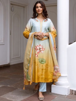 ISHIN - Blue Women Floral Printed Regular Kurta With Pant & Dupatta (Set of 3)