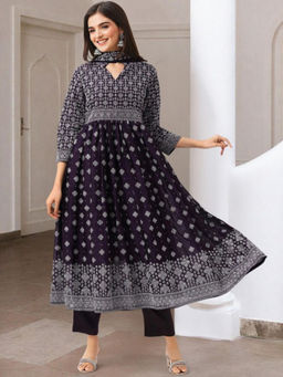 ISHIN - Purple Women Printed Regular Kurta With Pant & Dupatta (Set of 3)