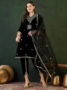 ISHIN - Black Women Ethnic Motifs Printed Regular Velvet Kurta With Pant & Dupatta (Set of 3)