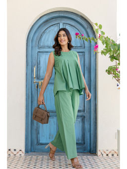 GulaboSitabo - Green Pure Cotton Pleated Sleeveless Co-Ord (Set of 2)