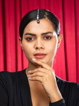 Niscka - Midnight Drop Black and White Cz Maangtikka