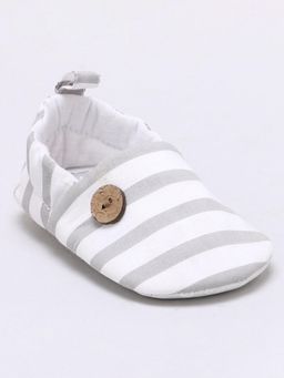 Hopscotch - Boys White Fabric Loafers
