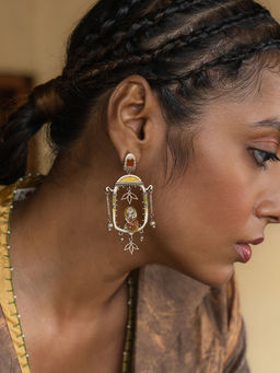 Shaya by CaratLane - 925 Silver Shaya by CaratLane Janaki Earrings in Oxidised