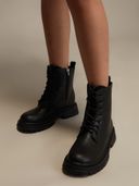 Black color option, Sold out, Currently selected