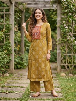FASHOR - Ethnic Paisley Printed Straight Co-Ord Set - Mustard