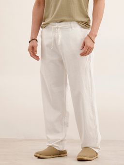 WROGN - Men Loose Fit Solid Textured White Trouser