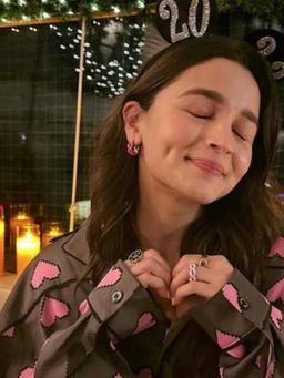 ALSO-A LOOK TO STAND OUT - Alia Ring