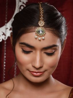Aatmana - Kundan Studded & Pearls Beaded Maang Tikka