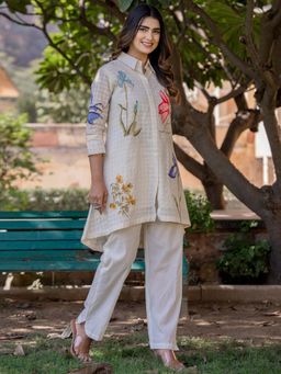Indo Era - Women Cream Collar Neck Printed Kurta with Pant