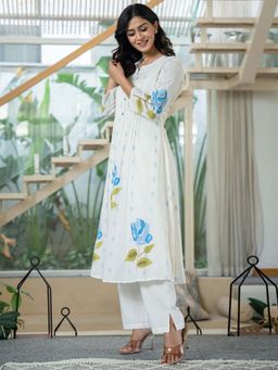 Indo Era - Women White Mandarin Neck Printed Kurta with Pant