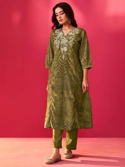 Indo Era - Women Green V-Neck Embroidered Kurta with Pant
