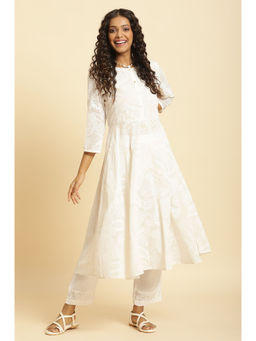 W - White Floral Kurta and Straight Pant (Set of 2)