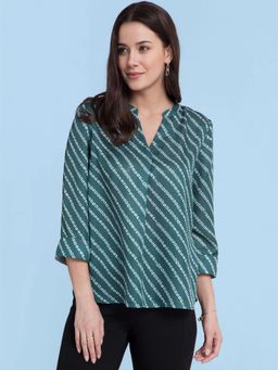 FABLE STREET - Mandarin V Neck Shibori Print Top - Green