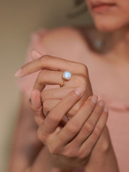 Divas Mantra - 92.5 Sterling Silver Achromatic Ring with Rainbow Moon Stone